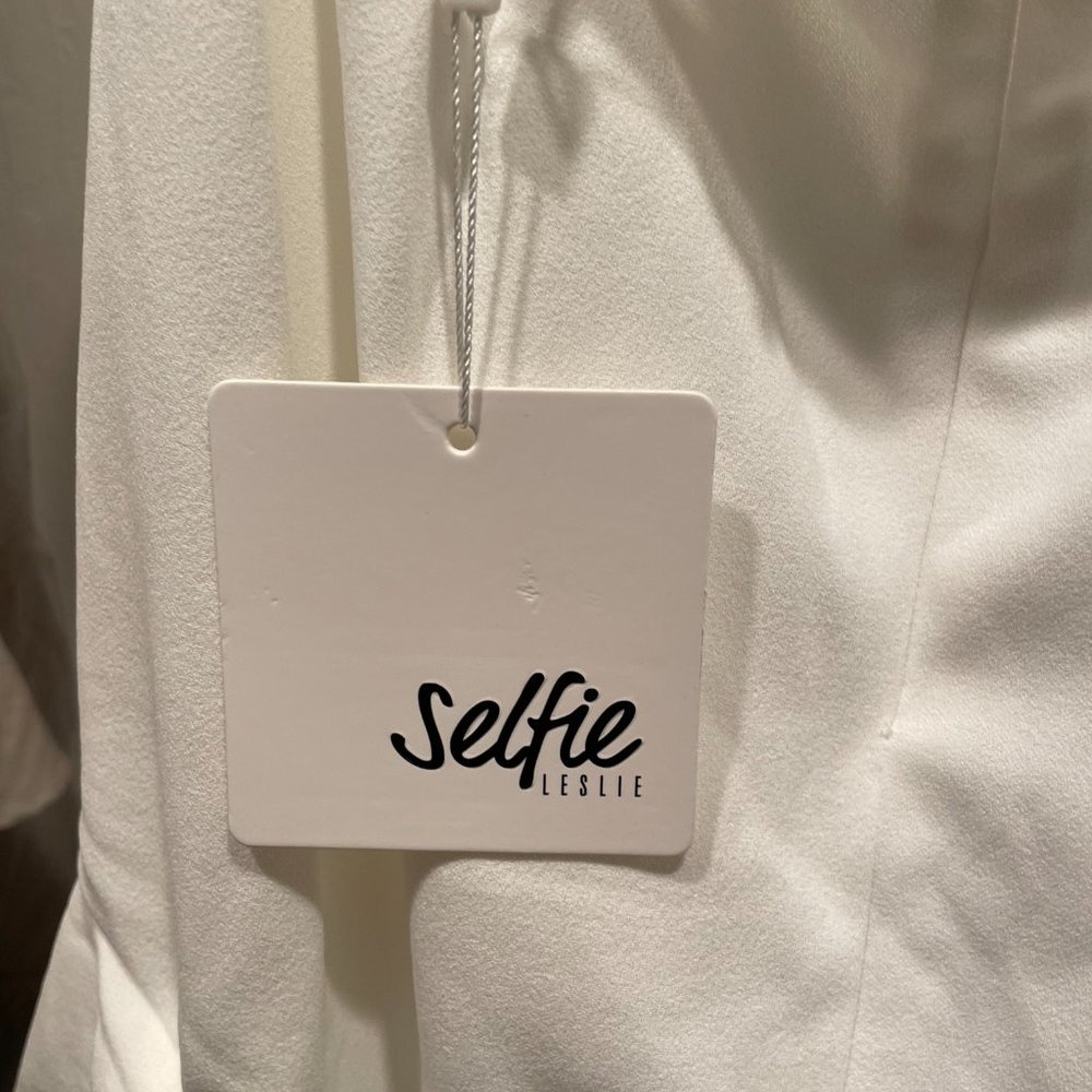 Selfie Leslie Dress - Picture 9 of 9